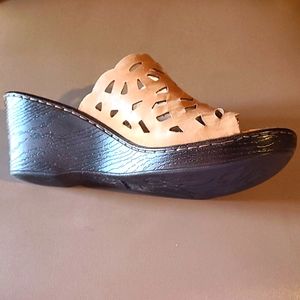Born Tan Leather Sandals 10M